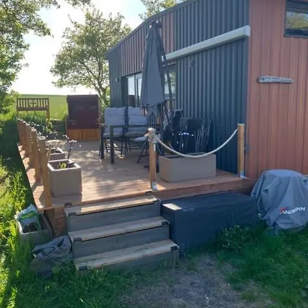 Tinyhaus Sundevit